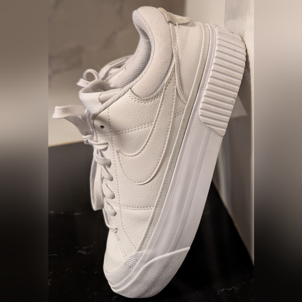 Nike Court Legacy Lift Platform Sneakers Size 9 Used Exc MSRP 94.99 - Picture 6 of 12
